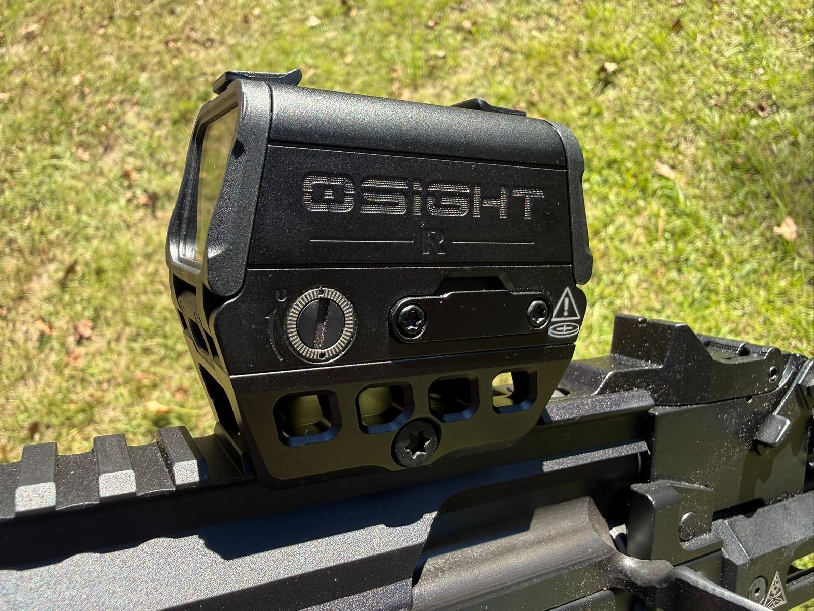 Osight R enclosed red dot sight mounted on a PSA AK-V during outdoor testing